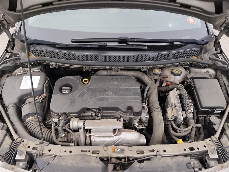 Opel Astra 1,4   SPORTS TOURER+ - fotka 28 z 30