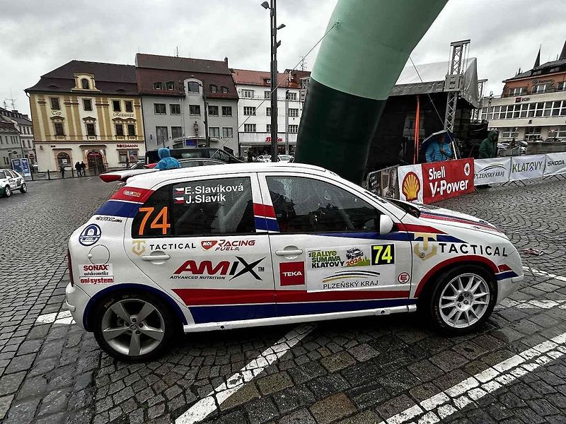 Tragédie, která se odehrála v rámci 58. ročníku Rallye Šumava, kdy po nehodě zemřela navigátorka Alena Krejčíková (41), nezasáhla jen příznivce rallye, ale její kamarády, jelikož byla na Klatovsku doma.
