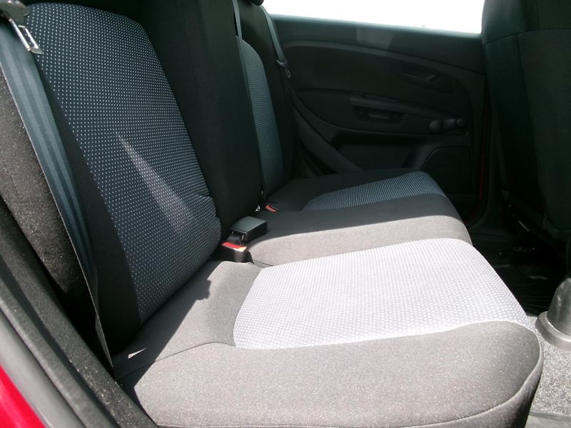 Fiat Punto (2010) 1,2i ČR 2xAIBAG ABS - fotka 18 z 24