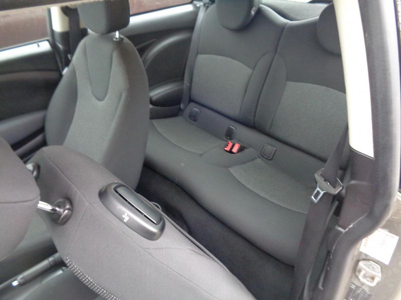 Mini Cooper 1,6 - fotka 11 z 14
