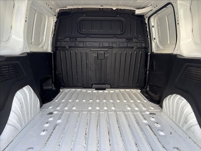 Peugeot Partner 1,2 Puretech 81kW Active L1 - fotka 11 z 33