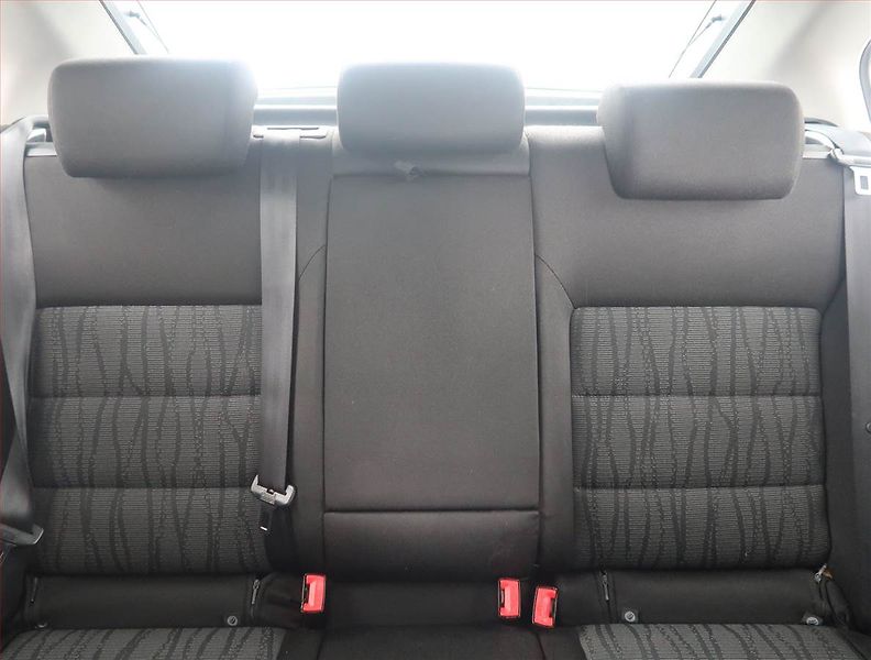Škoda Octavia (2011) 1.6 TDI, Tažné, jezdí výborně - fotka 10 z 14