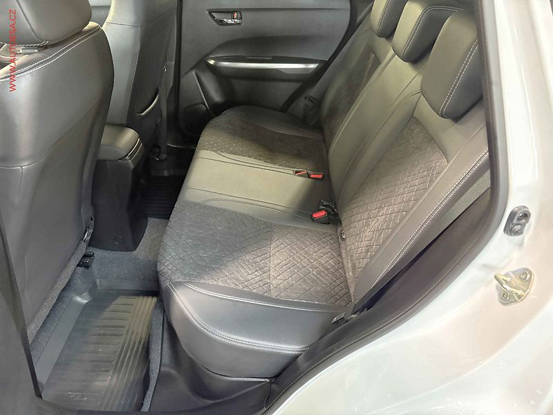 Suzuki Vitara (2020) 1.4 BoosterJet 4x4 Mild - fotka 10 z 16