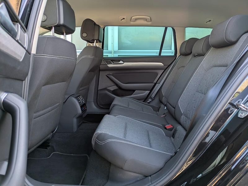 Volkswagen Passat 2.0TDI DSG Virtual 1.Maj DPH - fotka 5 z 5