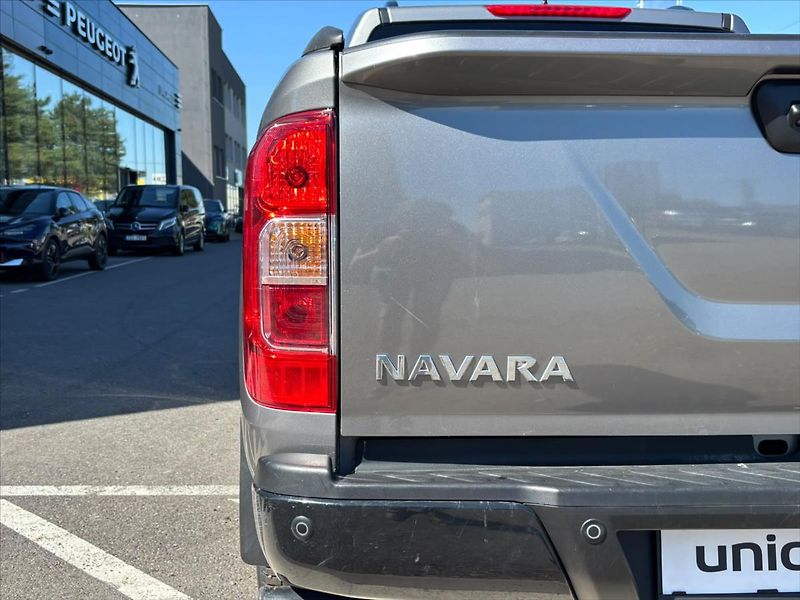 Nissan Navara 2,3 dCi - fotka 9 z 28