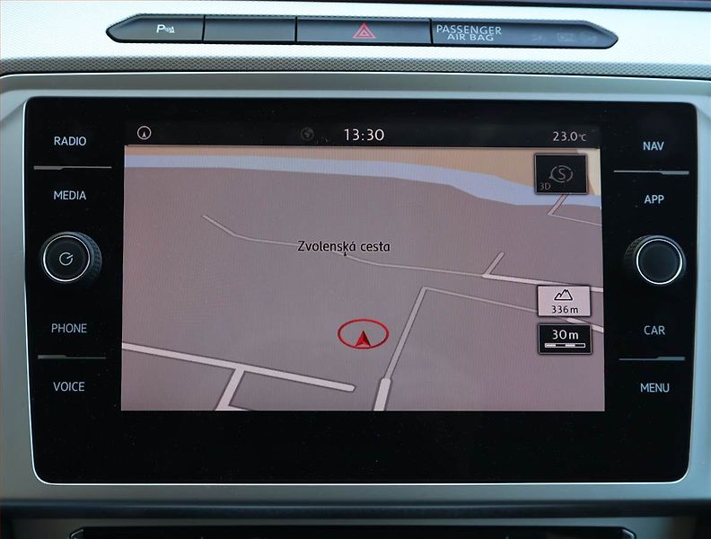 Volkswagen Passat (2019) 2.0 TDI, Navi, Tempomat - fotka 13 z 18