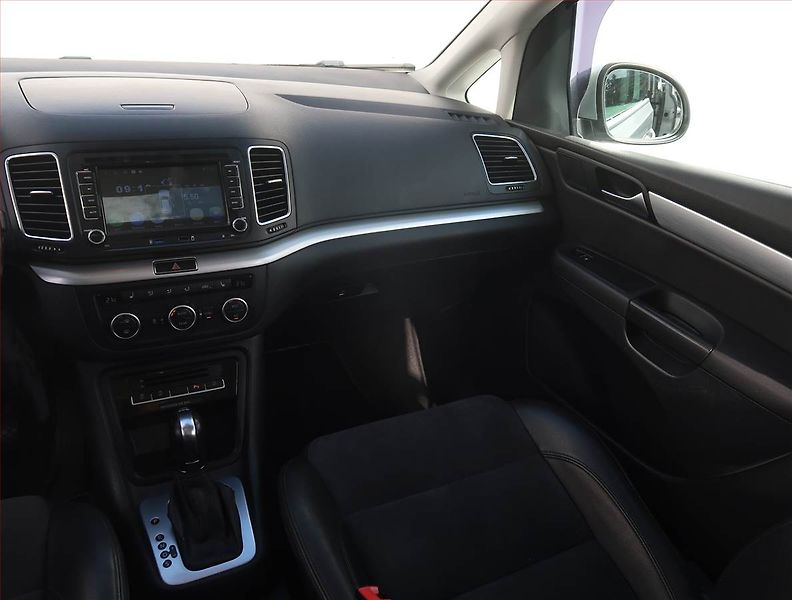 Volkswagen Sharan (2014) Highline 2.0 TDI, Automat - fotka 8 z 21