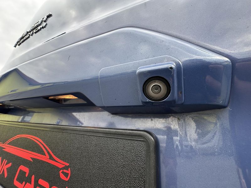 Ford Transit Custom (2014) SPORT 2.2/114Kw  *3.Místa *TZ* - fotka 34 z 41