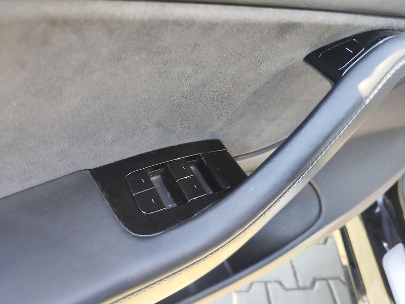 Tesla Model 3 EV/366kW Long Range Dual M. - fotka 26 z 28
