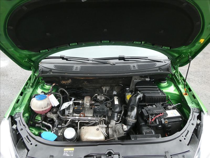 Škoda Fabia 1,2 TSi 63kW po servise,klima - fotka 28 z 36