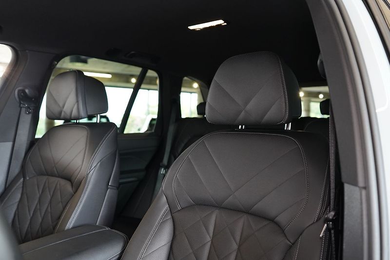 BMW X5 30d xDrive, Masáž, Nezávislé - fotka 19 z 44