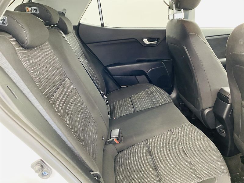 Kia Stonic 1,4 CVVT 73kW - fotka 7 z 26