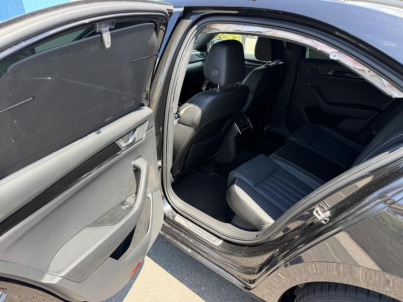 Škoda Superb 2,0TDi 147kW L&K 4x4 aut navi  - fotka 23 z 26