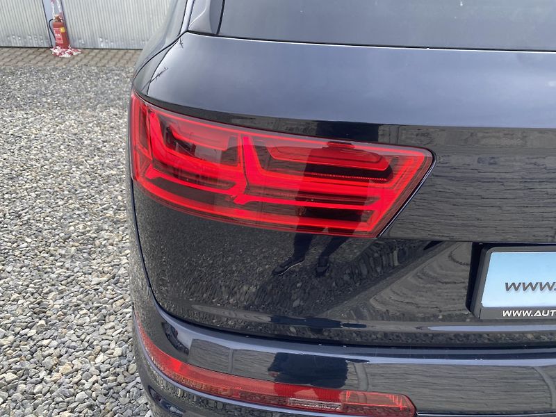 Audi Q7 3.0TDi 4x4 270PS S-LINE 7MÍST! - fotka 39 z 173