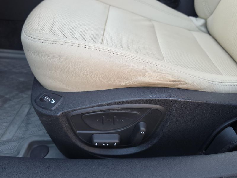 Renault Laguna 2.0dCi 131kW INITIALE*PANORAMA - fotka 15 z 58