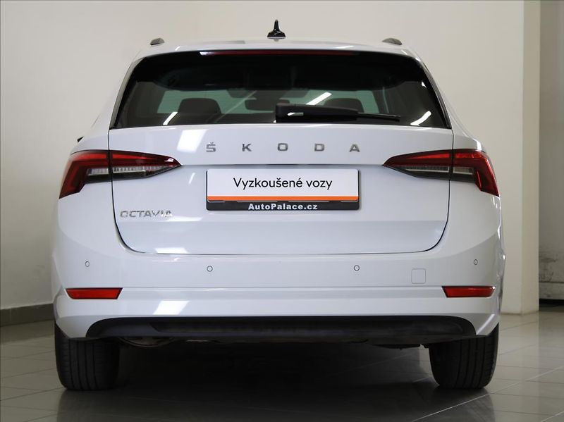 Škoda Octavia 2,0 TDi MT Ambition 49tkm. ČR - fotka 4 z 23