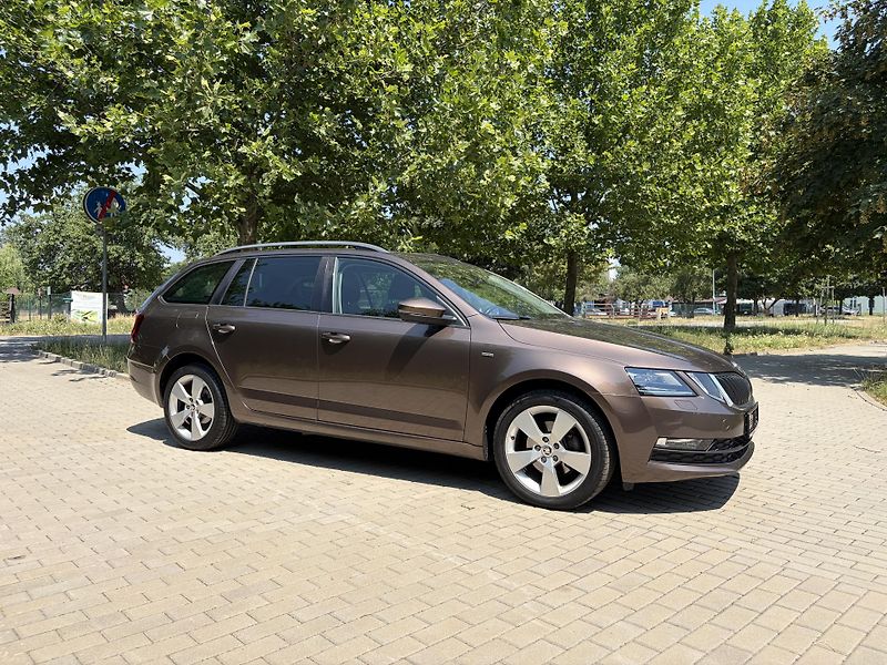 Škoda Octavia 2.0 TDi DSG CLEVER - fotka 13 z 28