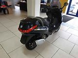 Piaggio X8 250.