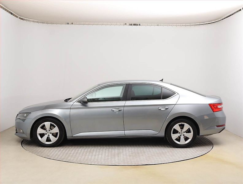 Škoda Superb (2016) 2.0 TDI 4x4, 4X4, Bi-Xenony - fotka 3 z 28