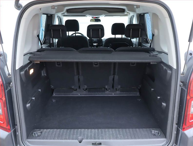 Citroën Berlingo (2020) Feel 1.5 BlueHDi, 5Míst, SR - fotka 14 z 17
