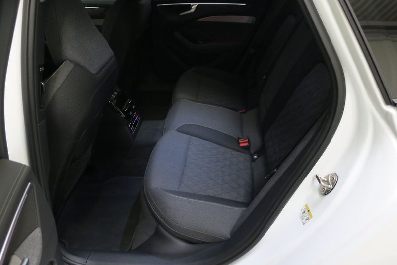 Audi A6 (2026) Avant 2,0TDI Quatt. S-t. S lin - fotka 43 z 50