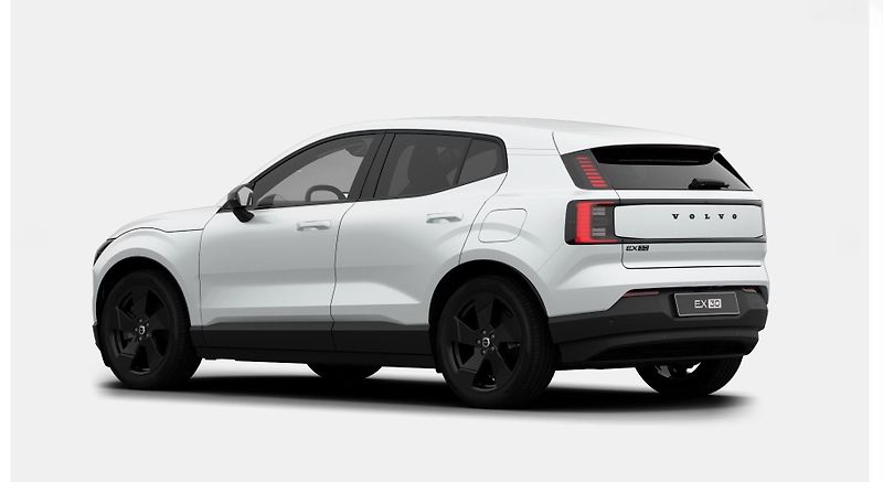 Volvo EX30 (2026) P8 AWD BLACK EDITION PLUS AUT - fotka 3 z 13