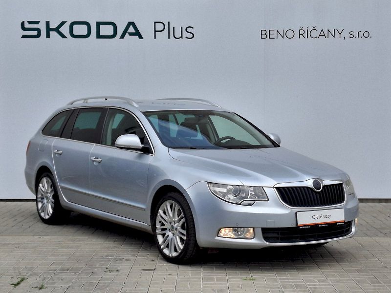 Škoda Superb (2012) Combi Elegance 2,0TDi 125kW DS - fotka 10 z 33