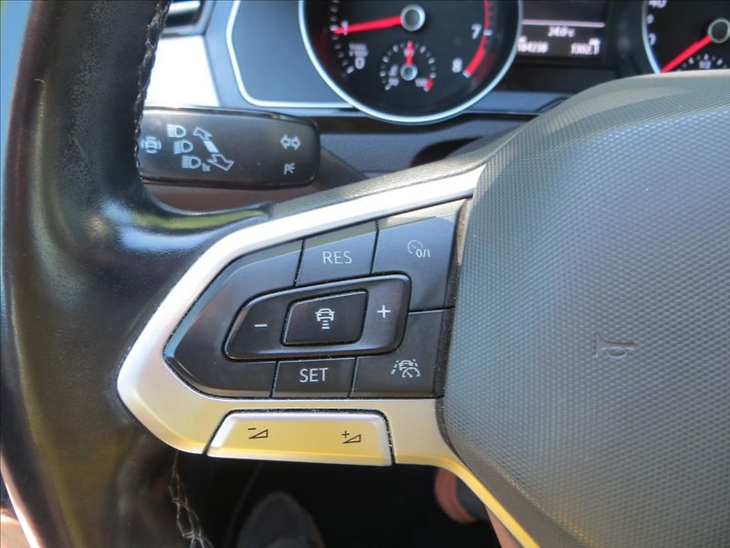 Volkswagen Passat 1,5 TSI 110kW Business ČR - fotka 17 z 23