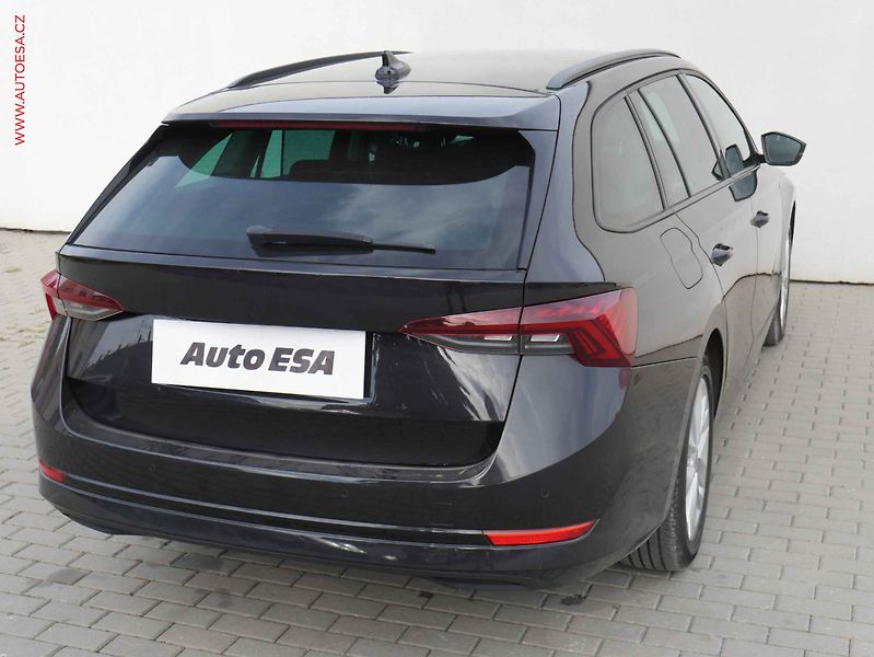 Škoda Octavia (2020) 1.5 TSi, Ambition, LED, navi - fotka 4 z 19