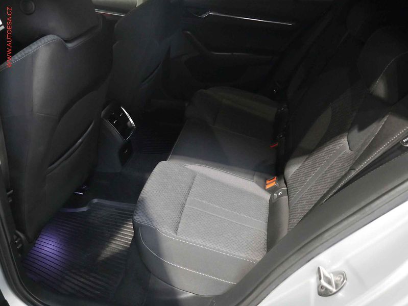 Škoda Octavia (2020) 2.0TDi, ČR, LED, park.čidla - fotka 10 z 27
