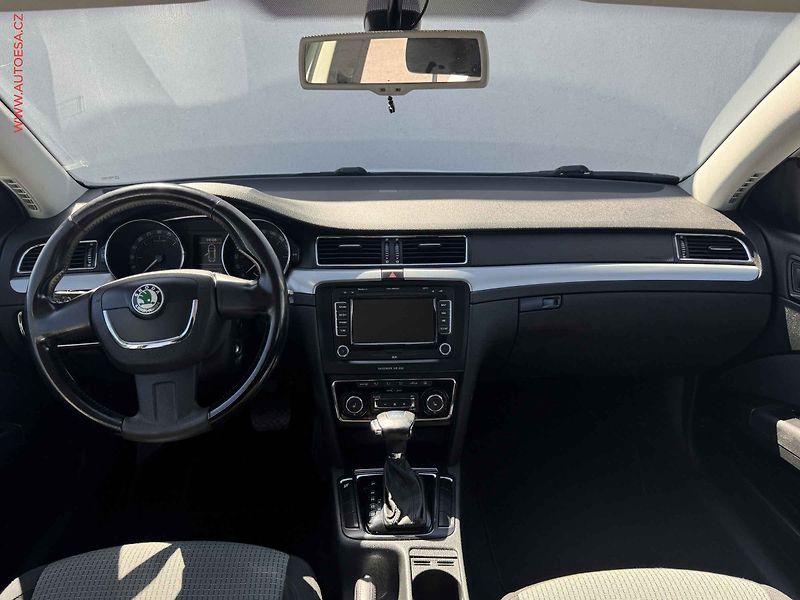 Škoda Superb (2009) 2.0 TDi, ČR, Ambition, DSG - fotka 8 z 14