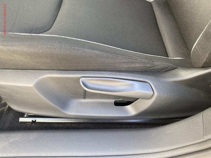 Škoda Scala (2020) 1.0 TSi, STK5/28 - fotka 14 z 18