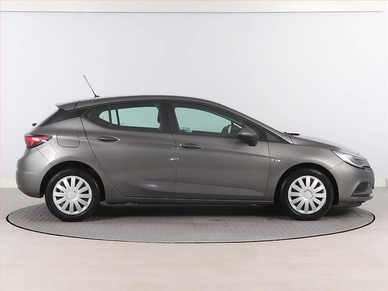 Opel Astra (2018) 1.6 CDTI, Serv.kniha, Tempomat - fotka 6 z 18