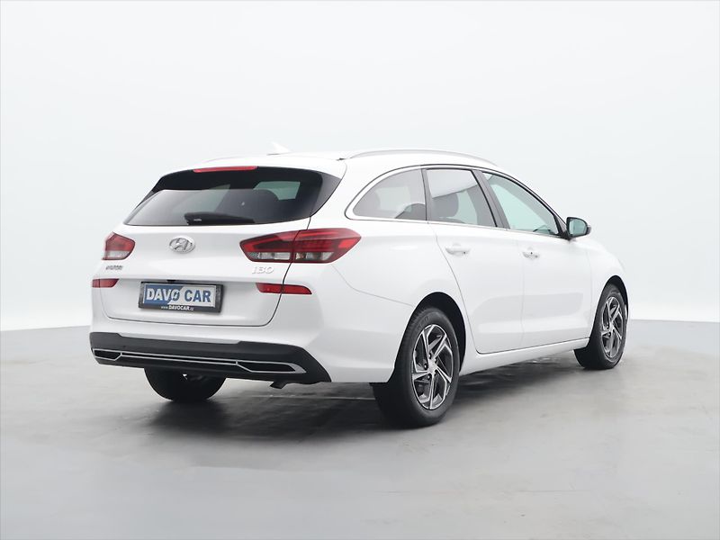 Hyundai i30 1,0 T-GDI 88kW Style DCT CZ DP - fotka 7 z 32