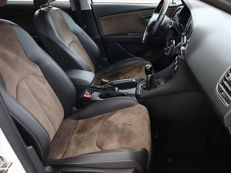 Seat Leon (2015) X-Perience 2.0 TDI, 4X4 - fotka 7 z 17
