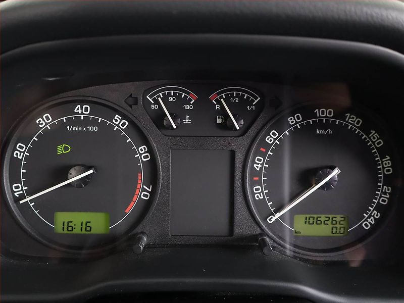 Škoda Octavia (2009) 1.6, Serv.kniha - fotka 11 z 18