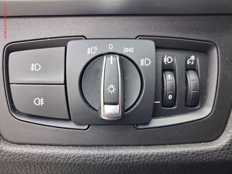 BMW Řada 3 (2018) 1.5T 318i, Sport Line, AT - fotka 13 z 22