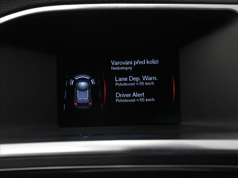 Volvo V60 2,4 D4 AT AWD R-Desing ČR - fotka 11 z 20