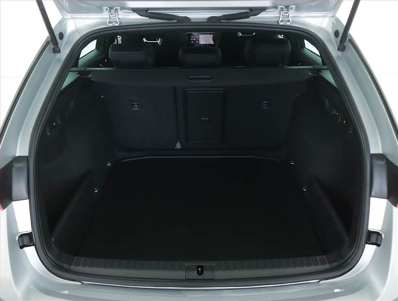 Škoda Octavia (2024) Sportline 2.0 TDI - fotka 14 z 17