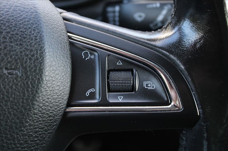 Škoda Octavia 2,0 TDI  ČR,TAŽNÉ,ELEGANCE - fotka 19 z 33