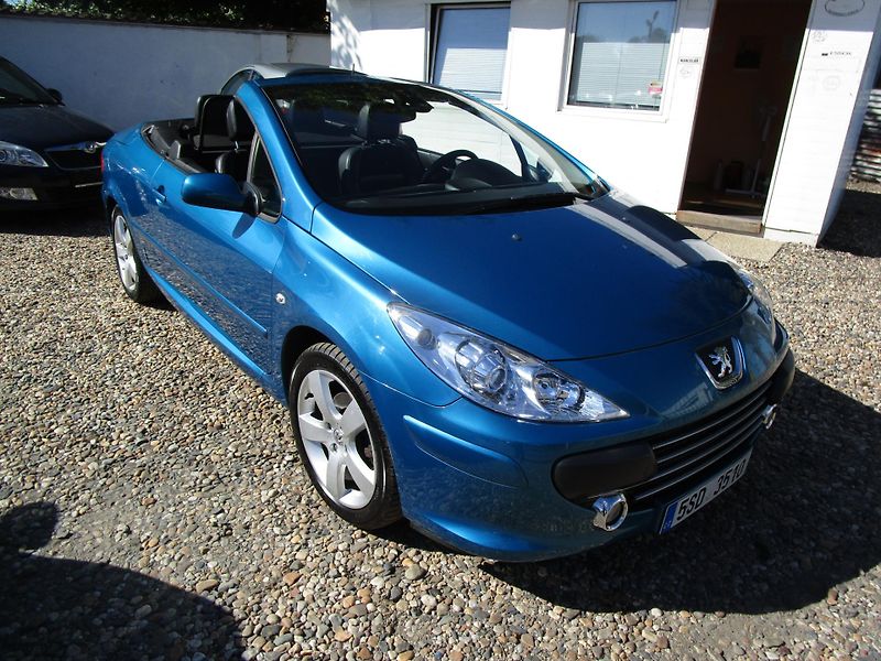 Peugeot 307 2,0-103KW-KABRIOLET-PĚKNÝ - fotka 2 z 28