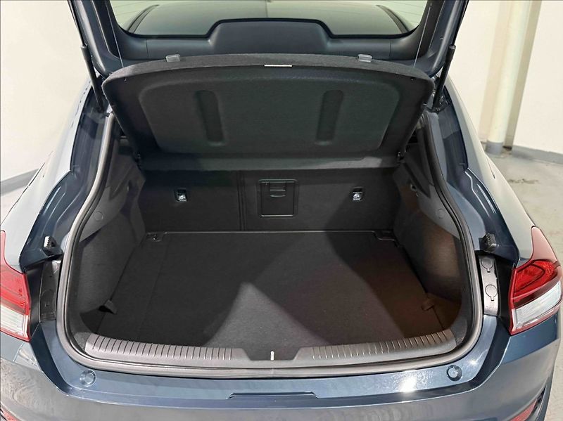 Hyundai i30 1,0 T-GDI SMART AT - fotka 11 z 19