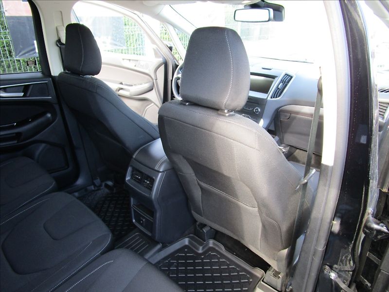 Ford S-MAX 1.5 EcoBoost, aut. klima, LED - fotka 25 z 44