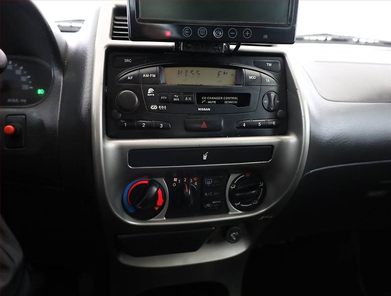 Nissan Terrano (2005) 3.0 Di , 4X4 - fotka 10 z 19