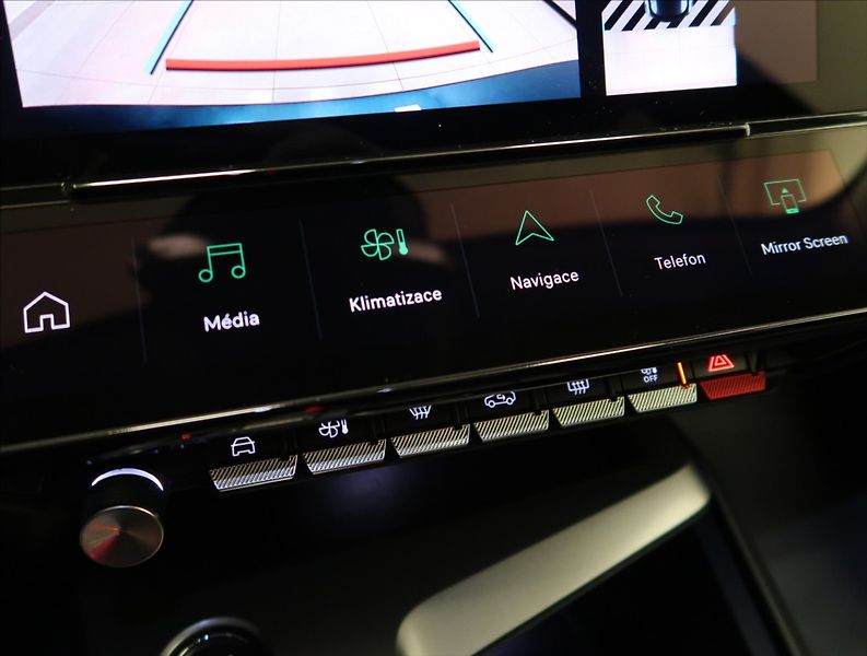 Peugeot 308 1,2 PT AT ALLURE NAVI KAMERA - fotka 25 z 42