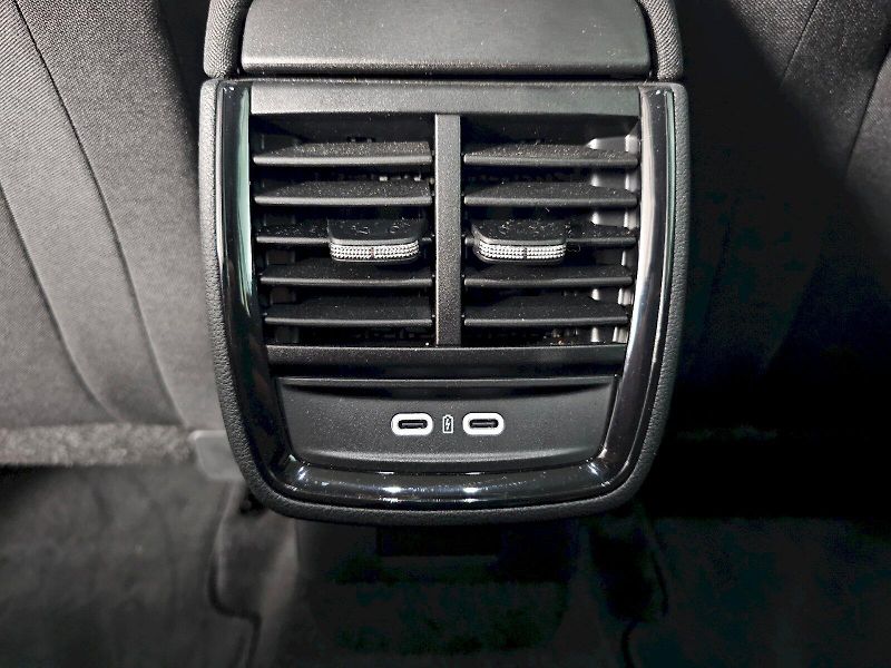Škoda Kamiq (2025) 1.5TSi 110kW DSG TOP SELECTION - fotka 26 z 29