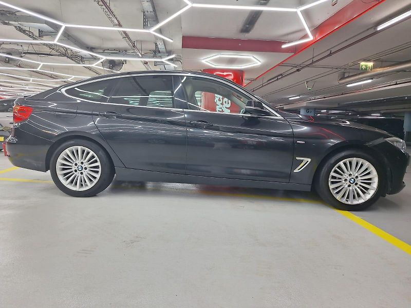 BMW Řada 3 (2013) - fotka 6 z 19