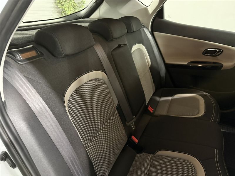 Kia Ceed 1,6   CRDI 94KW NAVI KAMERA ČR - fotka 28 z 44