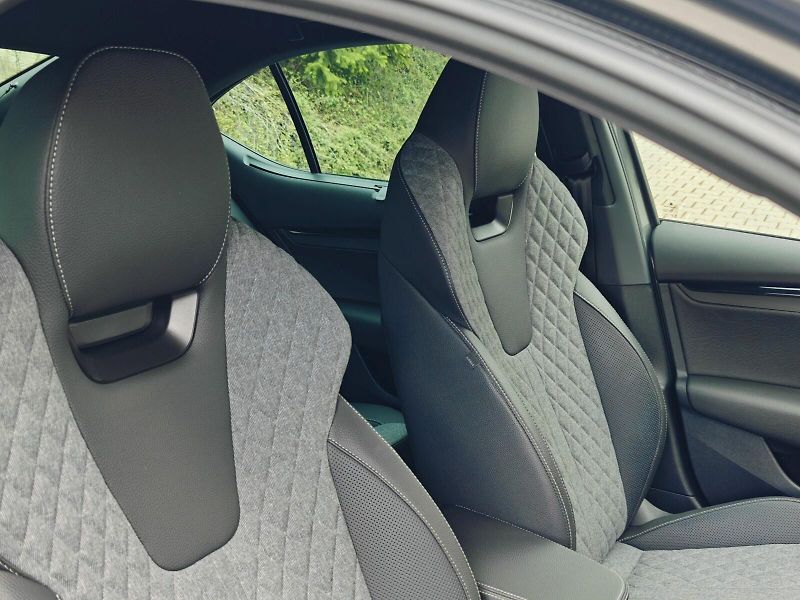 Škoda Octavia (2025) 2,0 TDI 110 kW Sportline DSG - fotka 20 z 42
