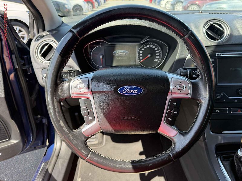 Ford Mondeo (2012) 2.2TDCi, Navi, kůže - fotka 12 z 17